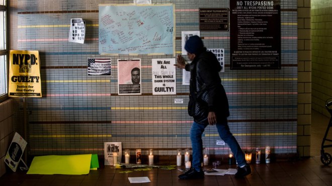 akai gurley memorial in pink houses NYT